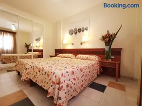 Aparthotel El Cerrito - Image 4
