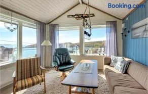 Nice Home In Bremnes With Wifi - Image 4