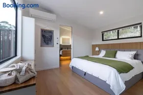 BREATH Quiet Hideaways, Fern Tree, Hobart - Image 5
