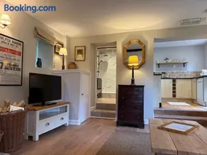 Owlpen Manor Cottages - Image 3