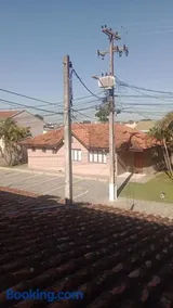 Sobrado em ambiente familiar silencioso - Image 1