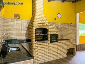 Casa com churrasqueira e piscina, perto de riacho - Image 4