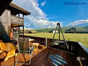 Indoor hot tub, views & nature, cosy family cabin at Filefjell - Image 2