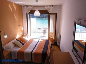 Apartamentos la Pasarela - Image 1
