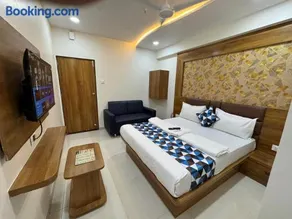 Hotel Signature - Image 1