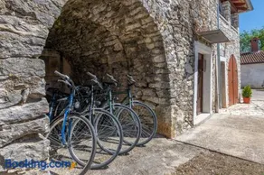 Villa Ida, a charming villa in a rustic setting - Image 4