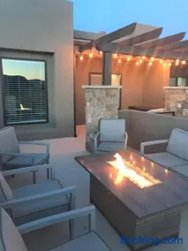 Red Rock Rooftop - Image 2