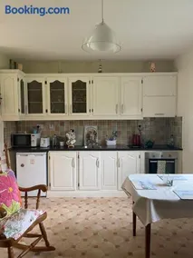 Woodland Cottage - Image 3