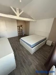 Maison au calme avec terrasse privée - Image 4