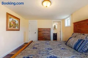 Cozy Waterfall Oasis - Close to Catskills - Image 3