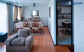 Casa con piscina en barrio residencial - Image 3
