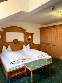 Gasthof & Hotel Jägerwirt - Image 2
