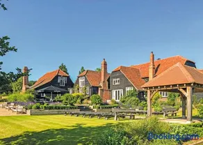 Warren Lodges - Image 4