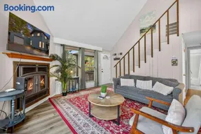 Wooded Chalet w Hot Tub & Indoor Pool, Gym Access - Image 2