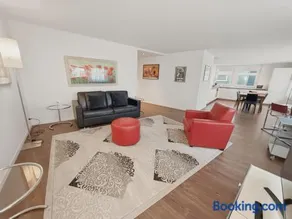 Executive 2BR Flat 100sqm - Mainau 6 - Image 1