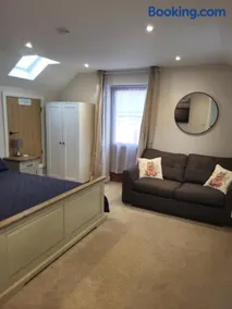 The Woottons Barn with Hot Tub - Image 4