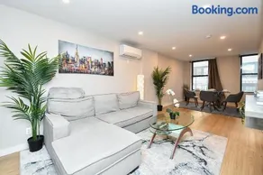 Luxury Five BR Chic Duplex in the Heart of Soho - Image 2
