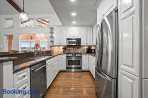 Sunset Pointe - Image 5