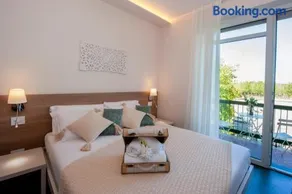 Brichett Deluxe Rooms - Image 3