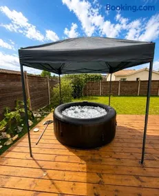 Agréable Maison entre Bordeaux et le Bassin avec option jacuzzi - Image 3