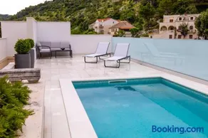 Insula Apartment with Private Pool - Image 1