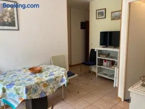 Appartement F2 Confortable avec Parking et Animaux Admis - Image 1