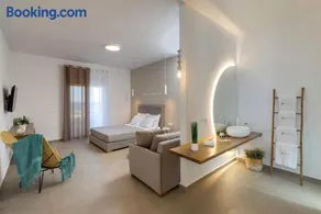 Vivianna's View - Image 1