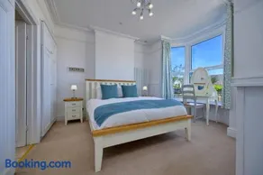 Finest Retreats - Gwynle - Image 3