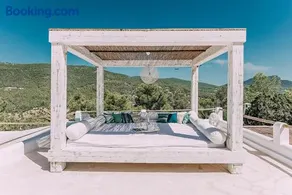 Luxurious 4 Bedroom Villa in Ibiza City, 1273 - Image 2