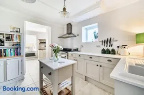 Idyllic Cornish House - Image 3