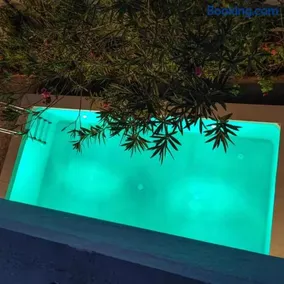 MARIGOLD VILLA Il 3BHK II AC II POOL II - Image 2