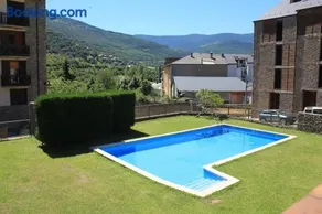 Apartamento dúplex en Sort con piscina - Image 1