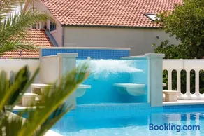 Lantana Holiday Home - Image 3