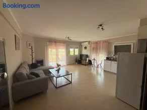 Fanari Apartment - Image 1