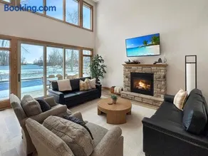 Grand Lake Getaway with Pool, Boat Dock - Sleeps 22 - Image 3