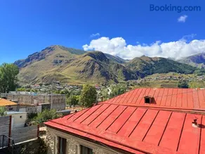 Sunny guesthouse - Image 1