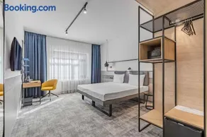 IQ Hotel - Image 2