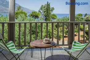 Ploes Luxury Cottages - Image 2