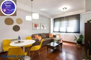 Apartamento Fórum-Ciencias con Parking & Piscina - Image 2
