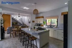 Modern House, Rooftop Ocean Views & Private Pool - Image 3