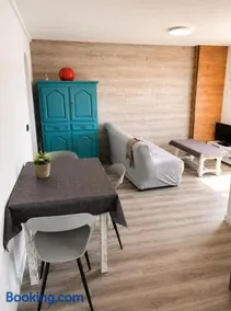 Modern apartment with canal views in Empuriabrava - Terrace & WiFi - Image 2