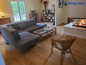 Charming house near village with 5-minutes pedestrian access to old town - Image 1
