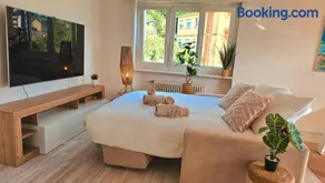 Oasis Apartment with Free parking - Image 4