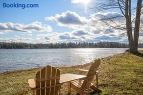 Halfmoon Lake 3BR Home w Game Room Deck Dock - Image 1