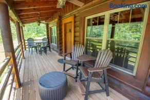 Cabin on the New River with Easy Steps to the River,Hot Tub, Fire Pit - Image 2