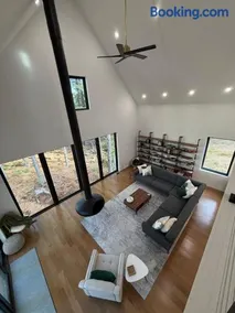 Contemporary Lakehouse in Lakeville - Image 4