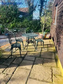 One bedroom converted barn - entire property - Image 3