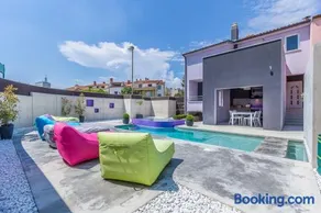 House Moderna - Image 2