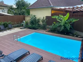 Veronika Lux Apartman - Image 1