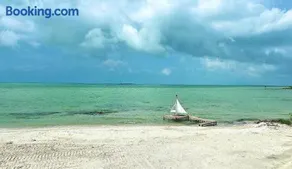 Villas Secreta Beachfront Resort - Image 4